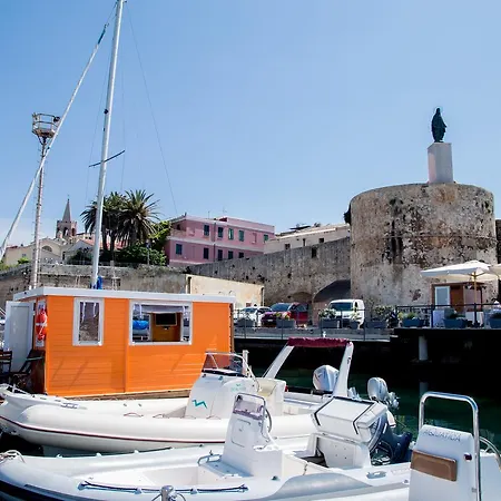 Botel The Homeboat Company Aquatica-alghero