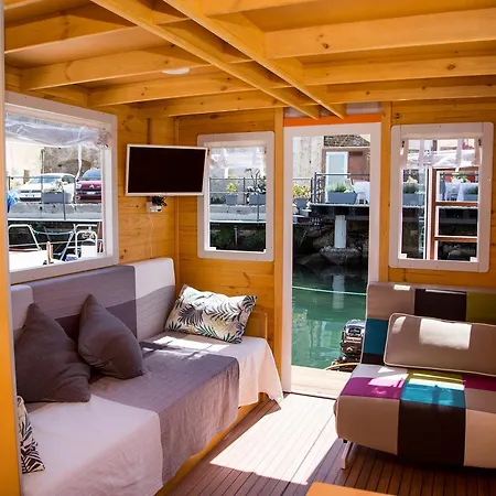 Botel The Homeboat Company Aquatica-alghero