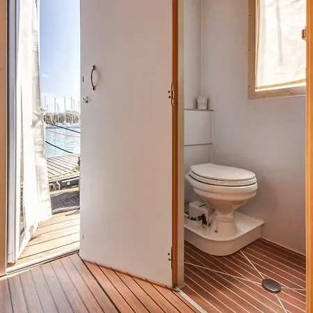 Botel The Homeboat Company Aquatica-alghero